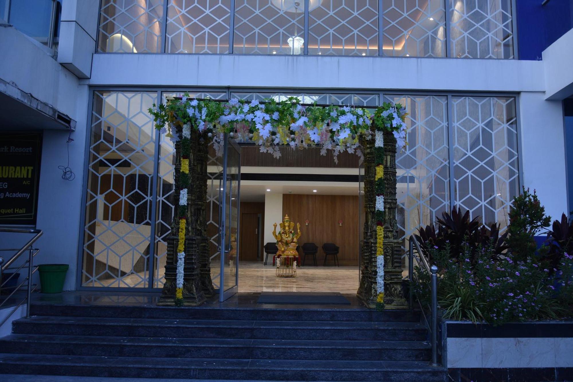Silver Stone Park Resort, Kovilpatti Exterior foto